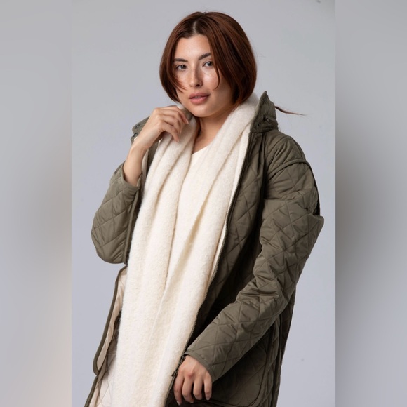 Savvi Cream Fringe Scarf - Picture 7 of 14